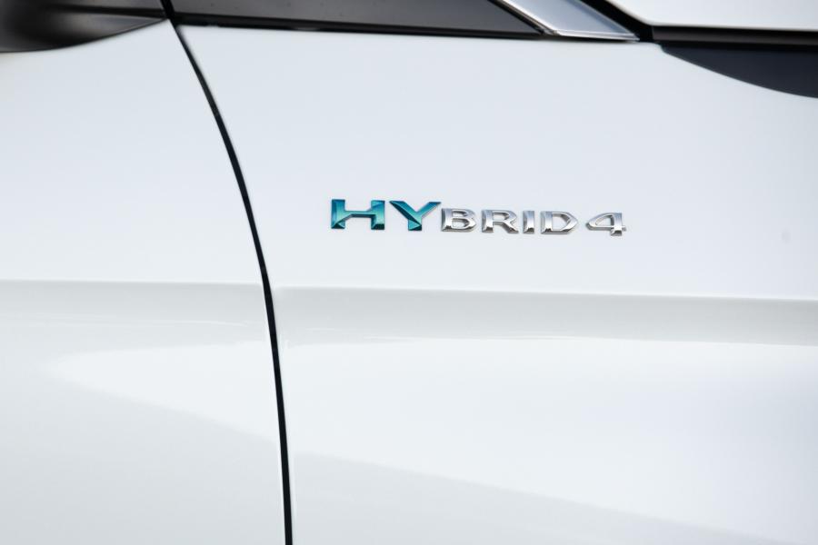 Детали экстерьера Peugeot 3008 GT HYBRID4 2019 года  (WW) (фото 28 из 40)
